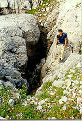 Marcel bij de ingang van de AN519